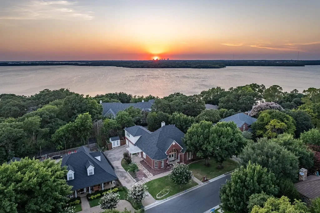 3204 Tranquility Drive Arlington TX 76016
