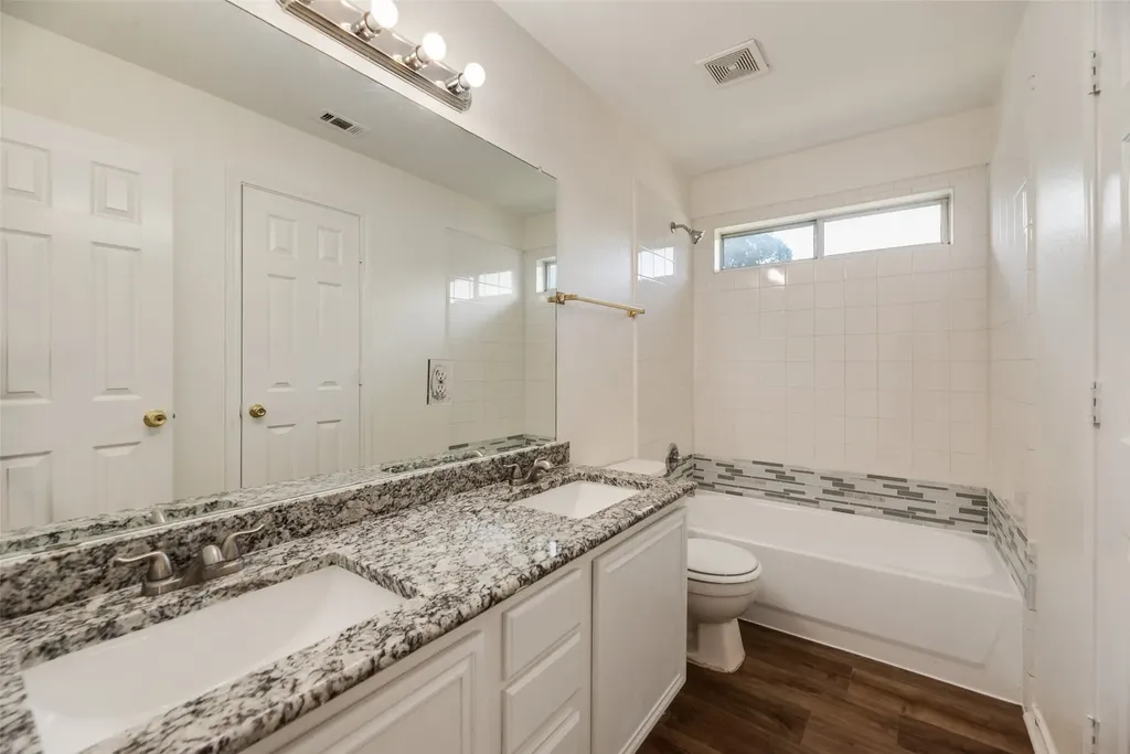 821 S Parks Drive Desoto TX 75115