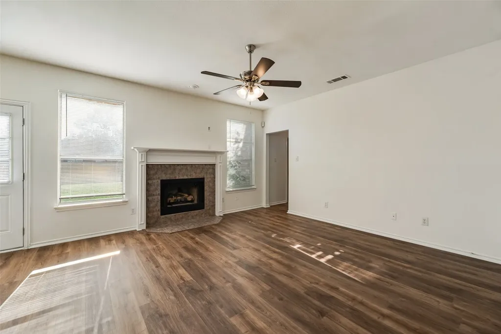 821 S Parks Drive Desoto TX 75115