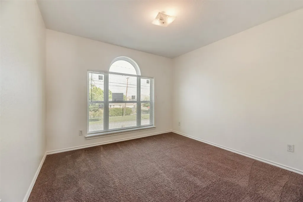 821 S Parks Drive Desoto TX 75115