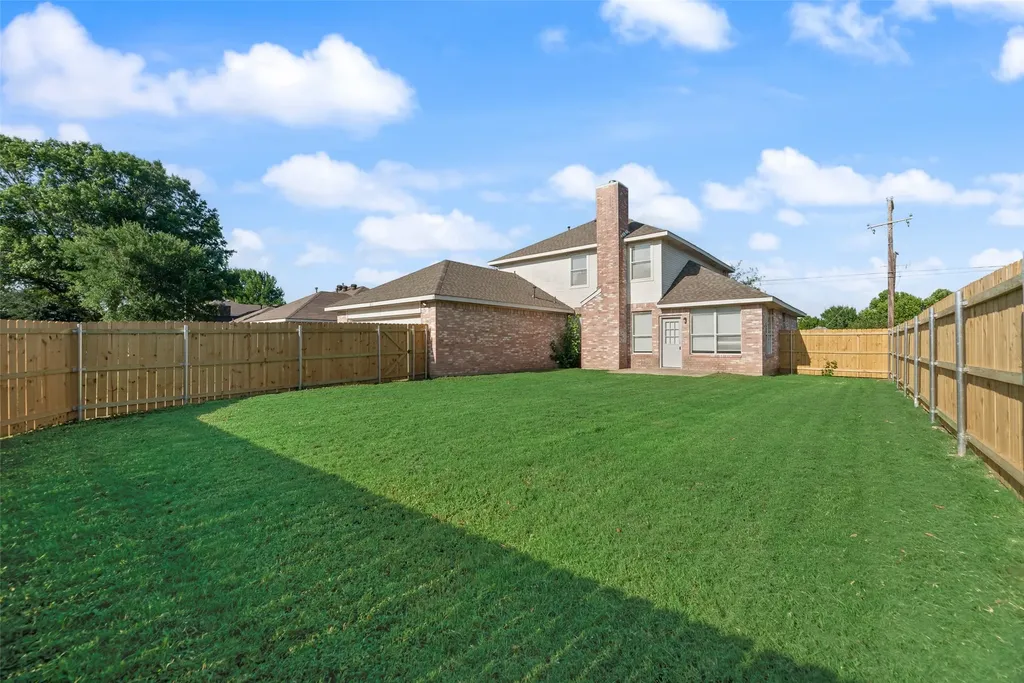 821 S Parks Drive Desoto TX 75115