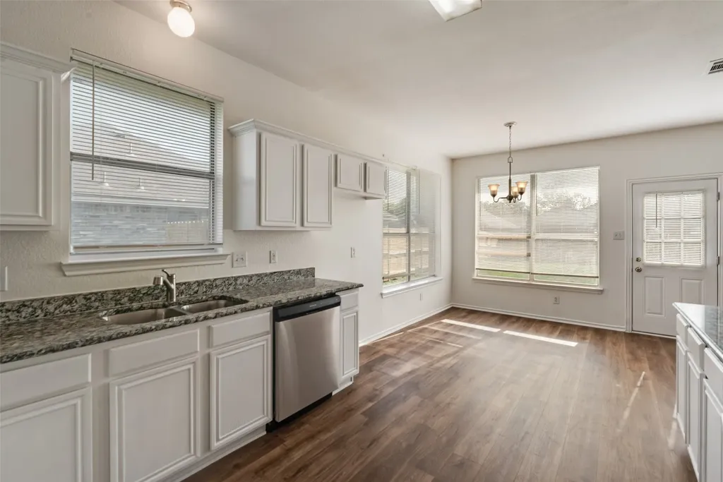 821 S Parks Drive Desoto TX 75115