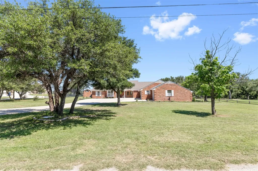 19 Spring Hollow Brownwood TX 76801