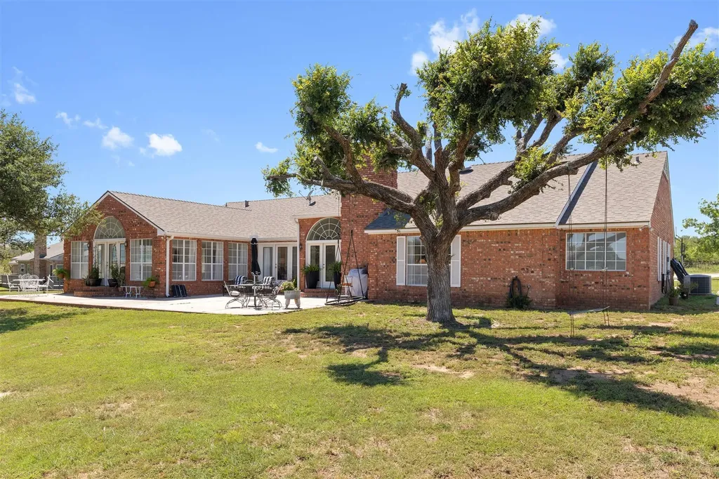 19 Spring Hollow Brownwood TX 76801