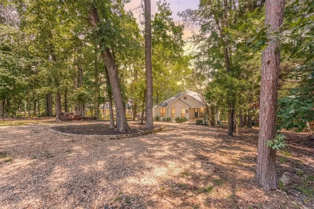 909 King Club Boulevard Scroggins TX 75480