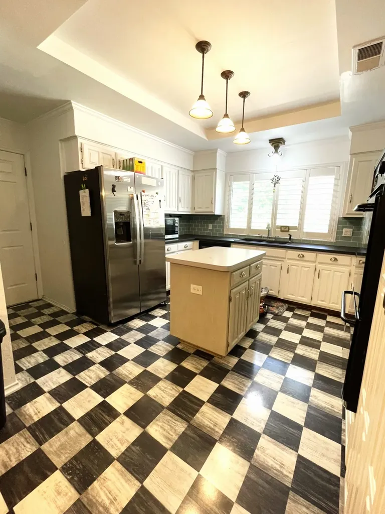6614 Winding Rose Trail Dallas TX 75252