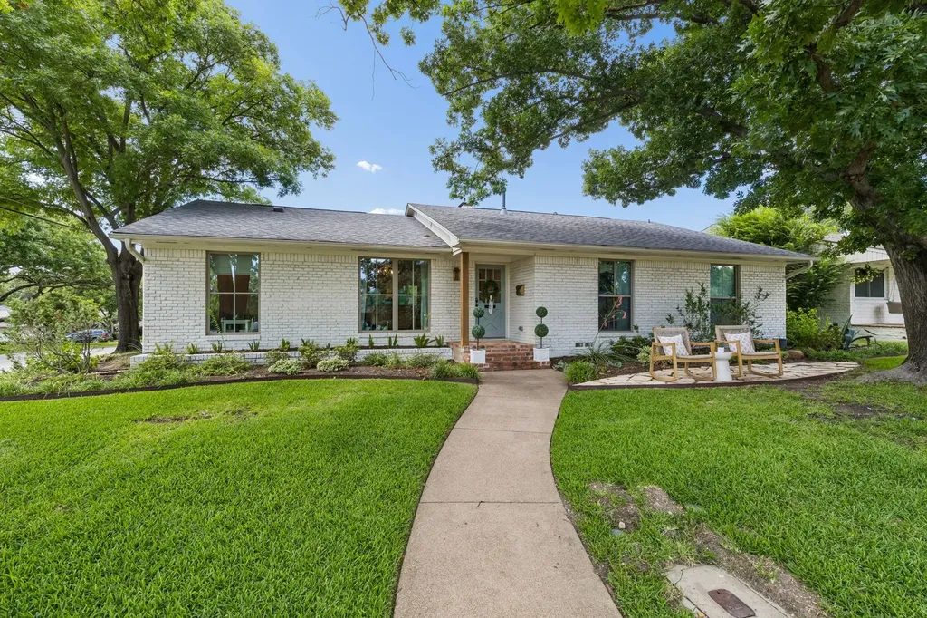 9807 Lakemere Drive Dallas TX 75238