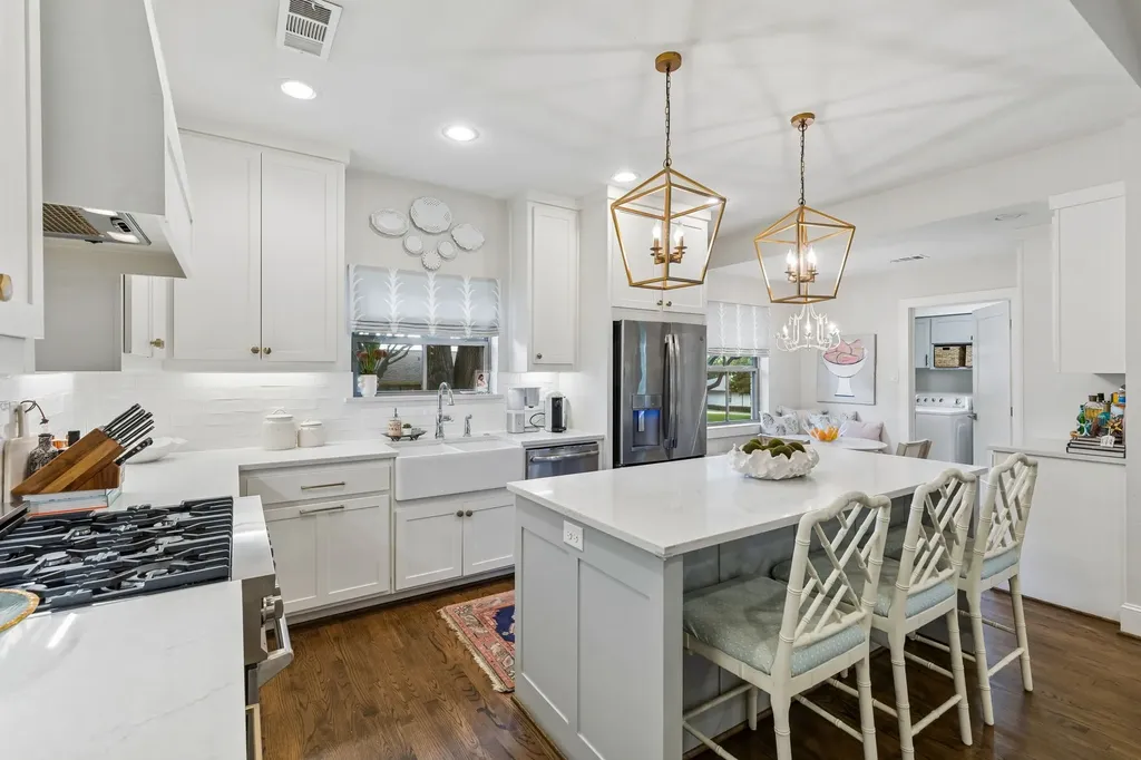9807 Lakemere Drive Dallas TX 75238