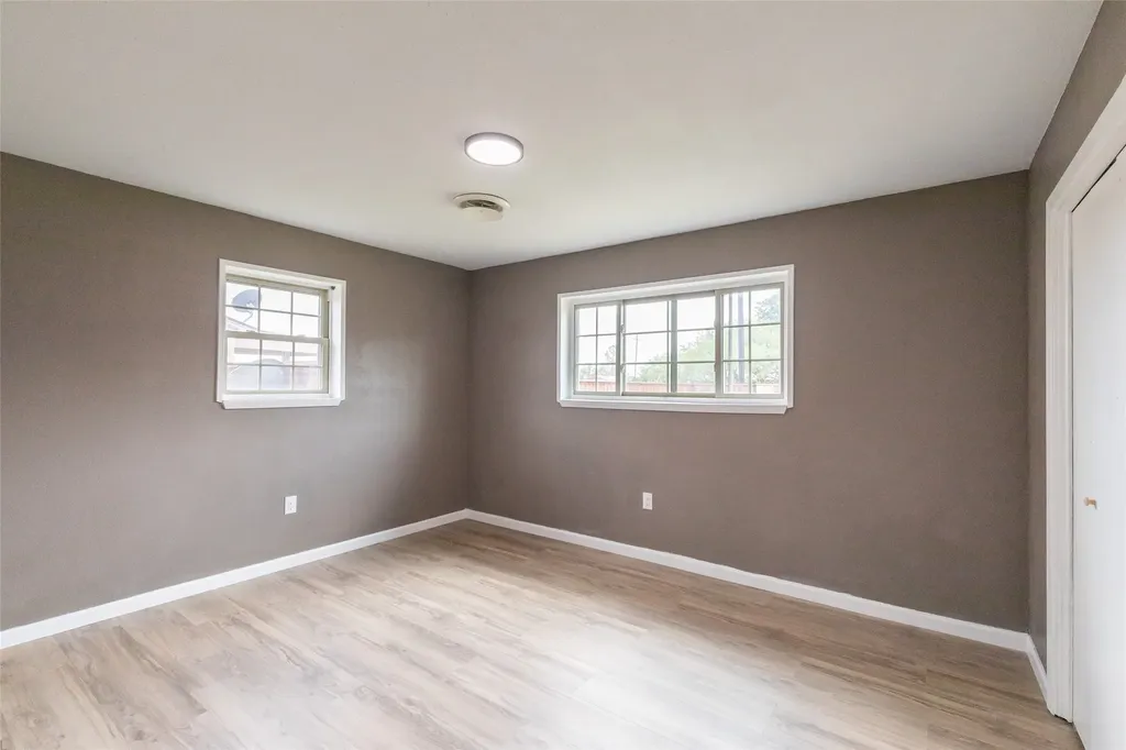 320 S 12th Street Hawley TX 79525