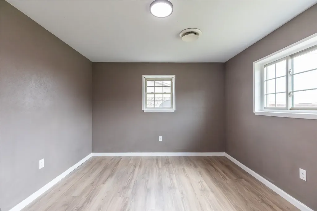 320 S 12th Street Hawley TX 79525