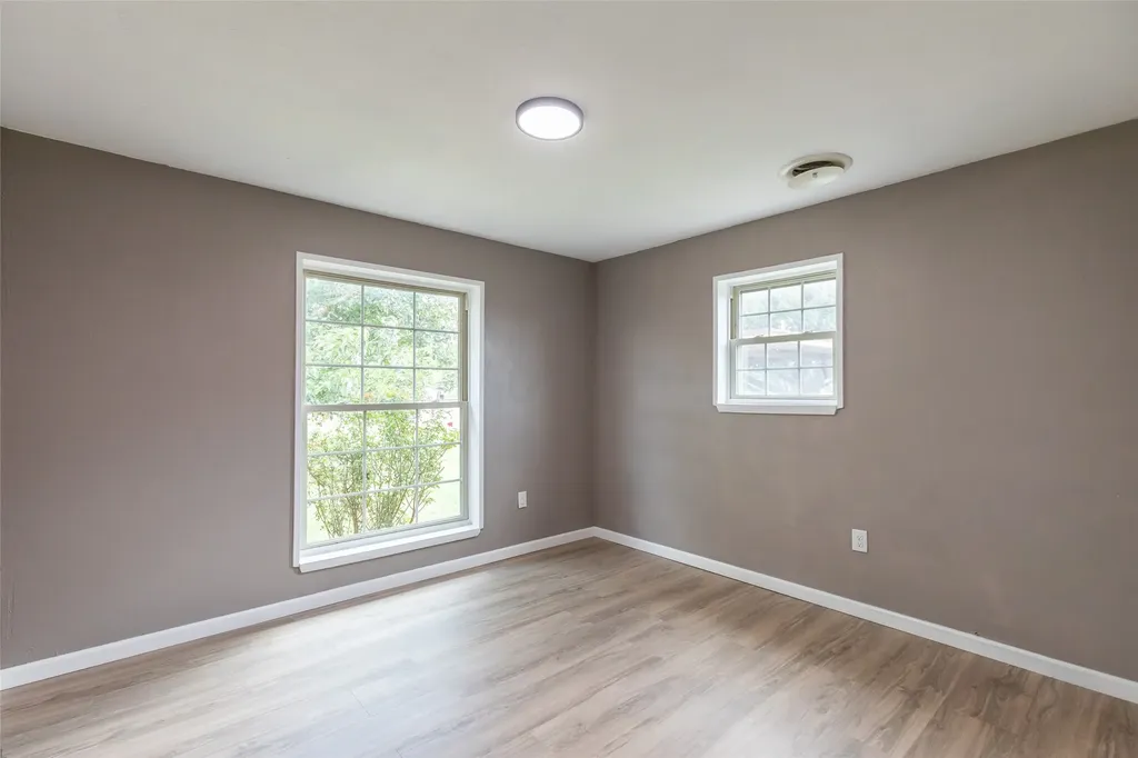 320 S 12th Street Hawley TX 79525
