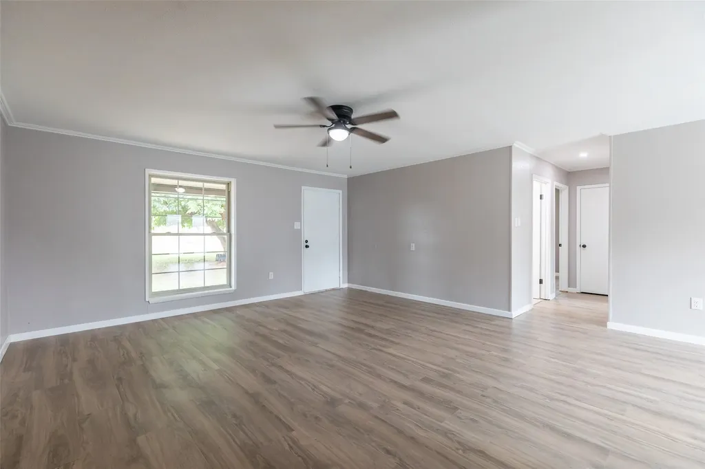 320 S 12th Street Hawley TX 79525