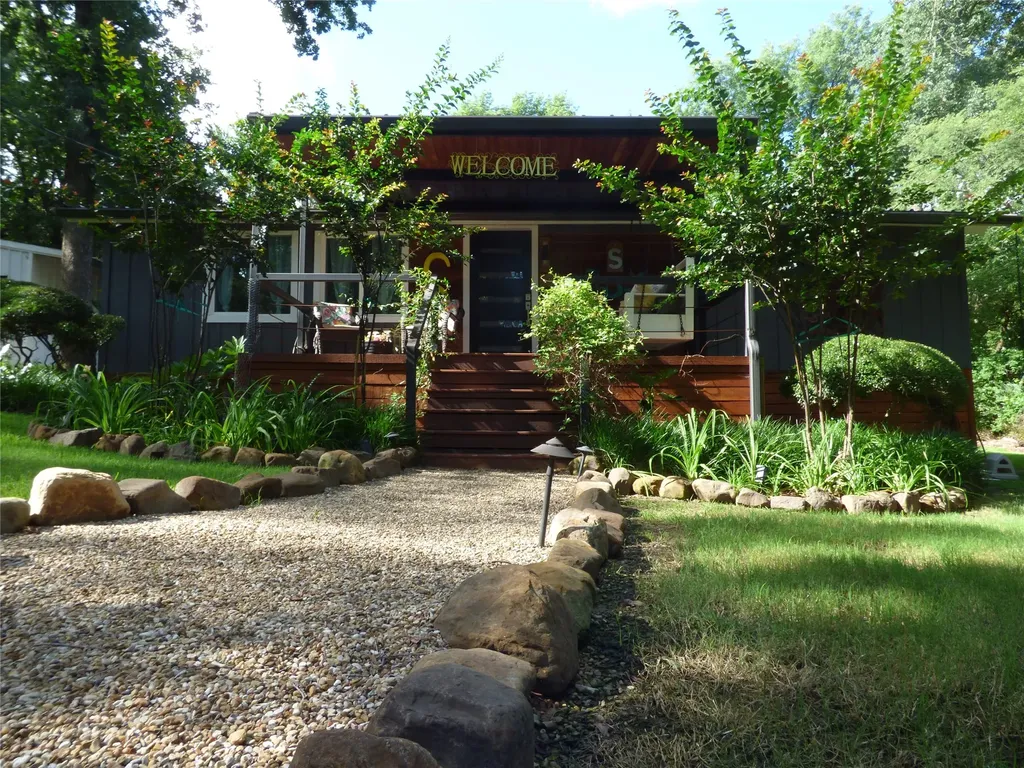 80 Louisiana Avenue Pottsboro TX 75076
