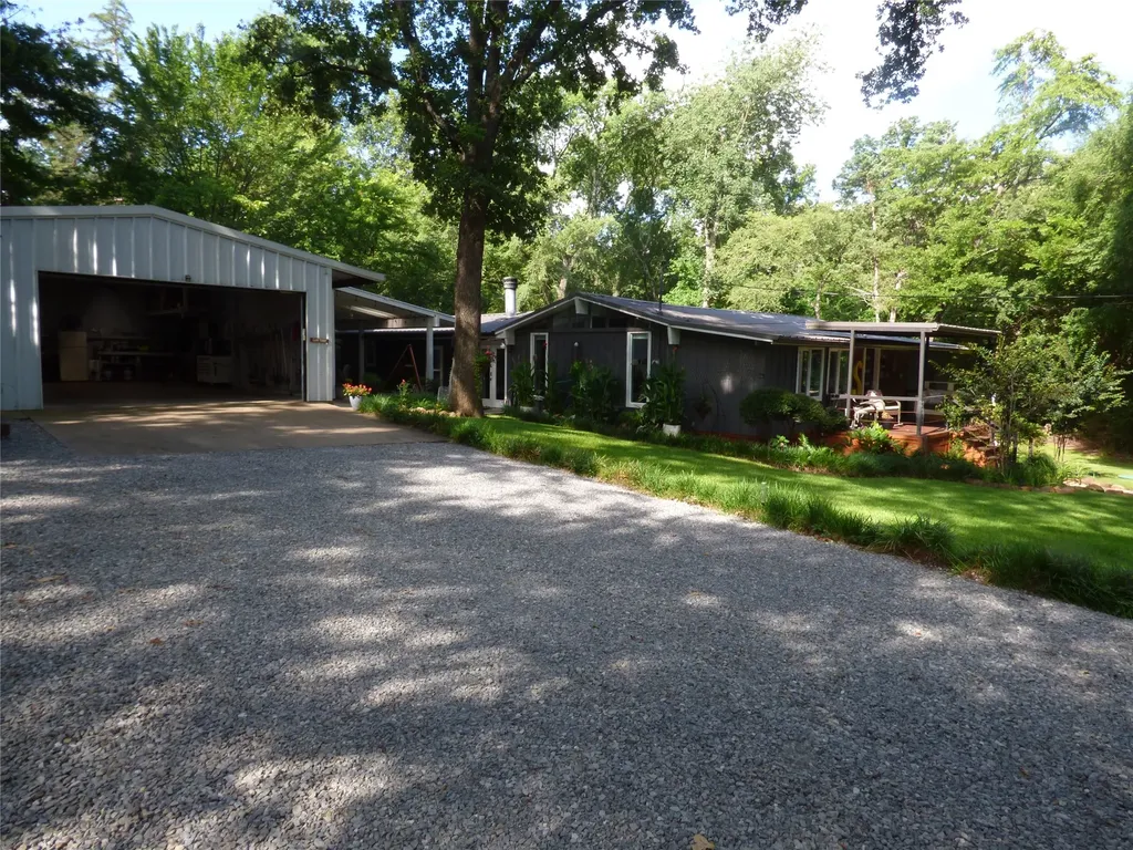 80 Louisiana Avenue Pottsboro TX 75076