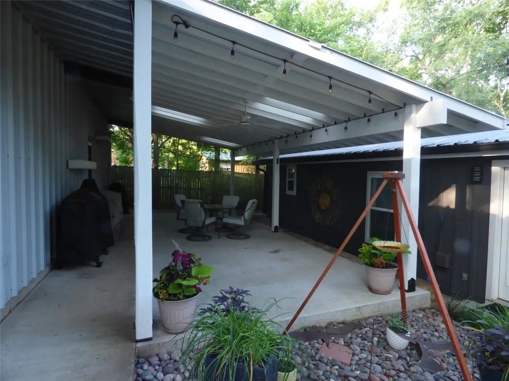 80 Louisiana Avenue Pottsboro TX 75076