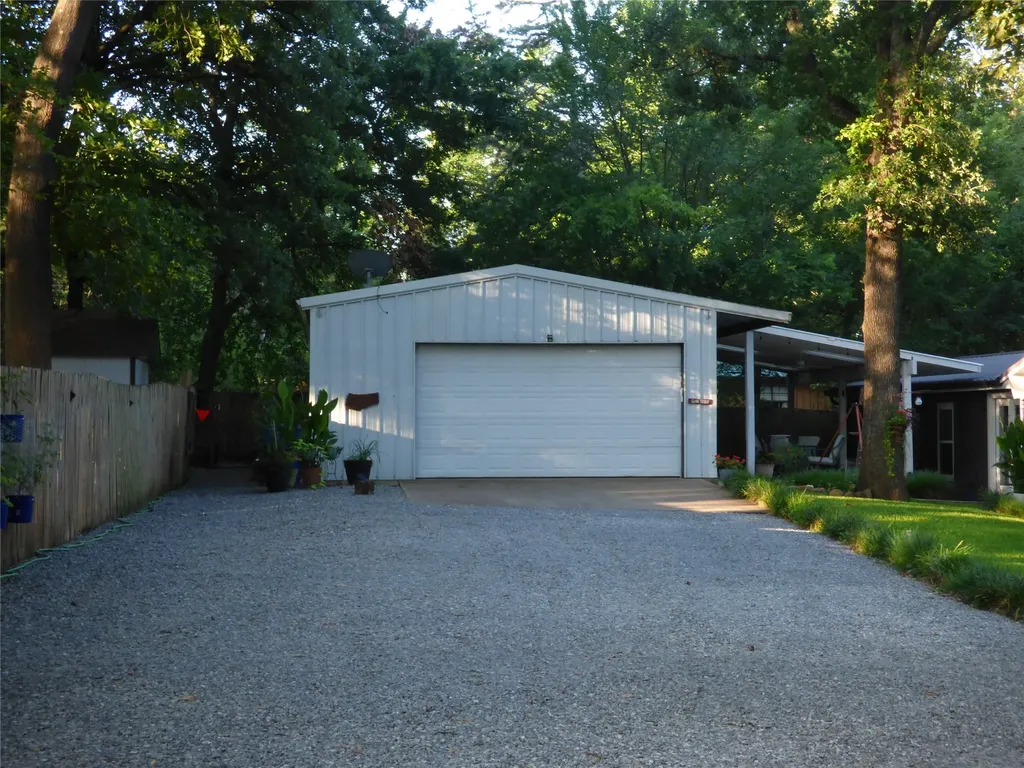 80 Louisiana Avenue Pottsboro TX 75076