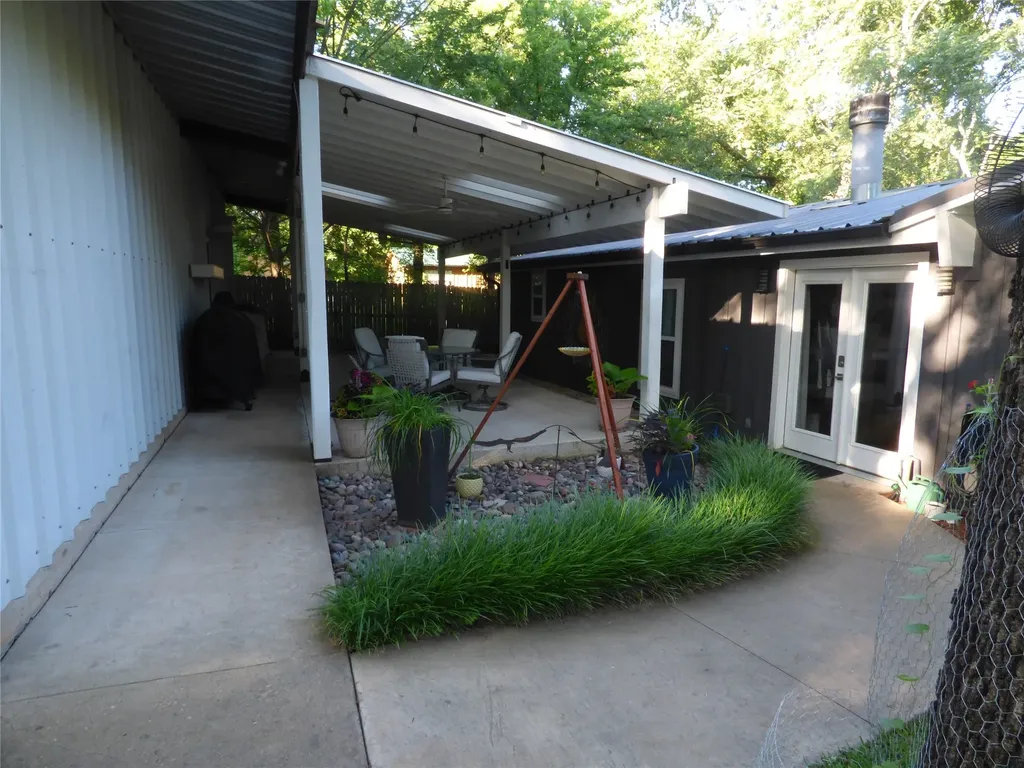 80 Louisiana Avenue Pottsboro TX 75076