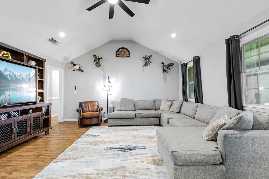 330 Pr 281 Bonham TX 75418