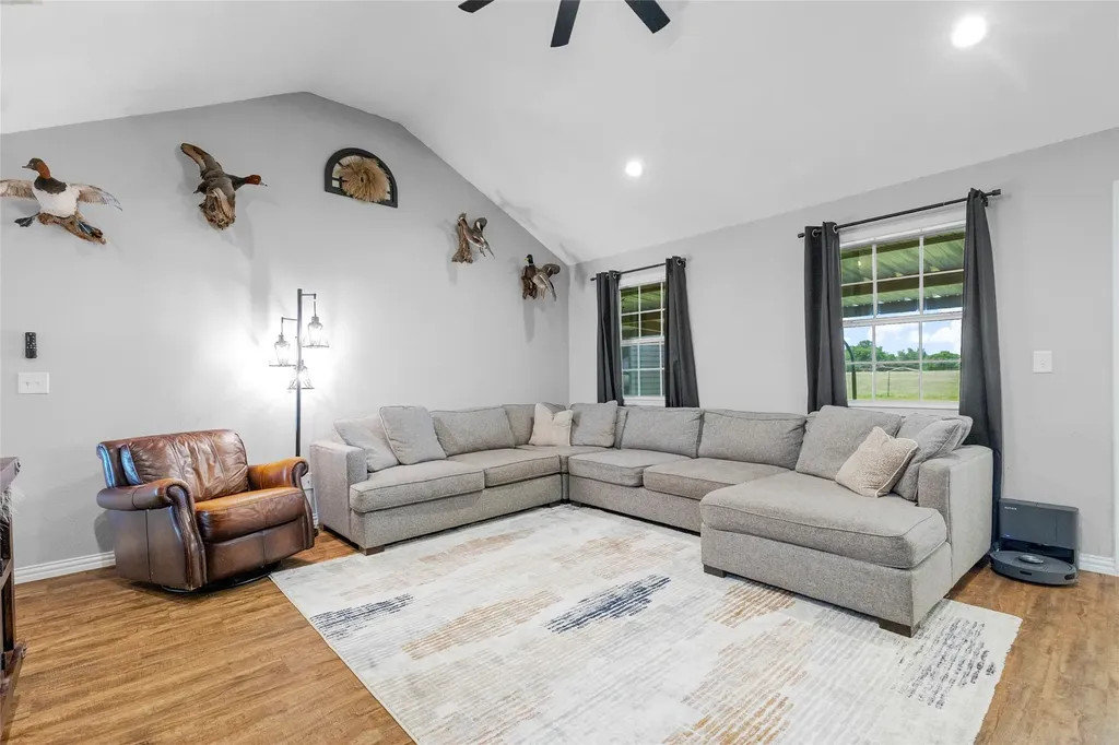 330 Pr 281 Bonham TX 75418