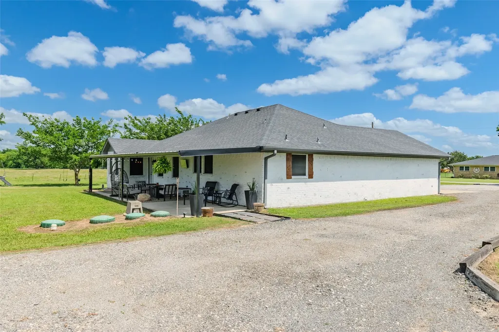 330 Pr 281 Bonham TX 75418