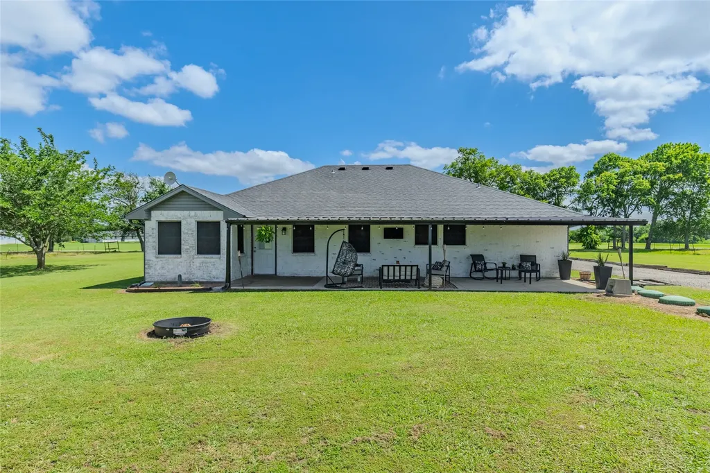 330 Pr 281 Bonham TX 75418