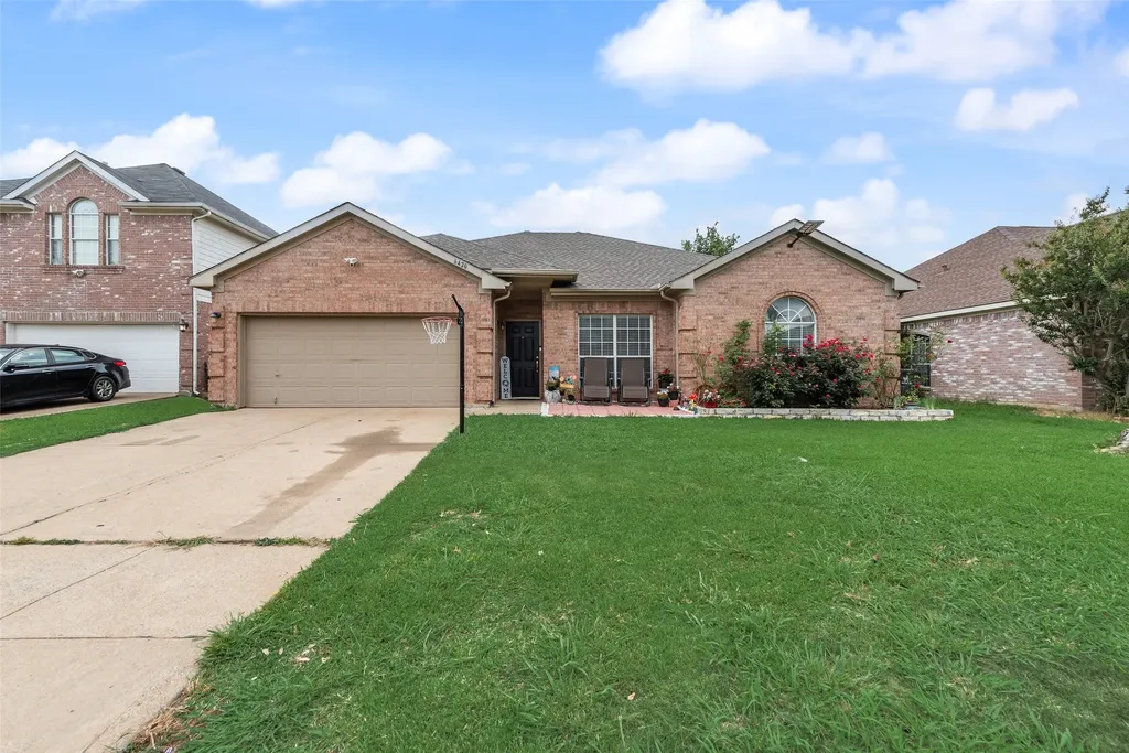 6420 St Alban Court Arlington TX 76001