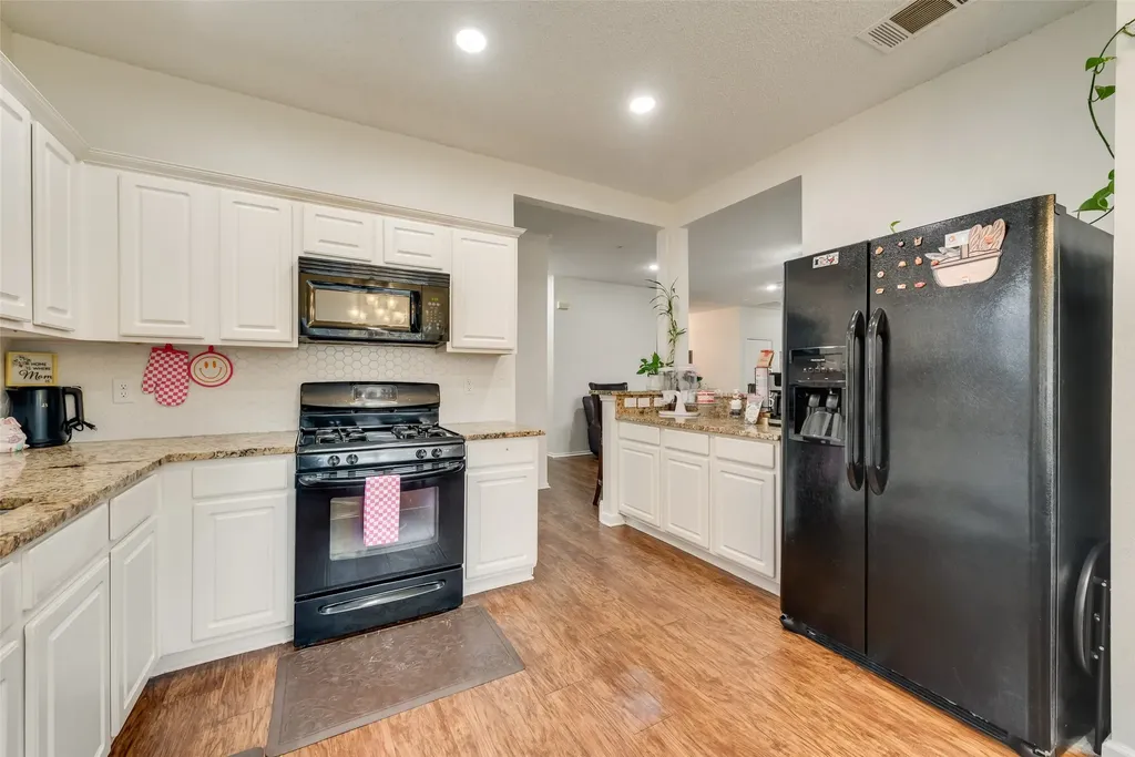 6420 St Alban Court Arlington TX 76001