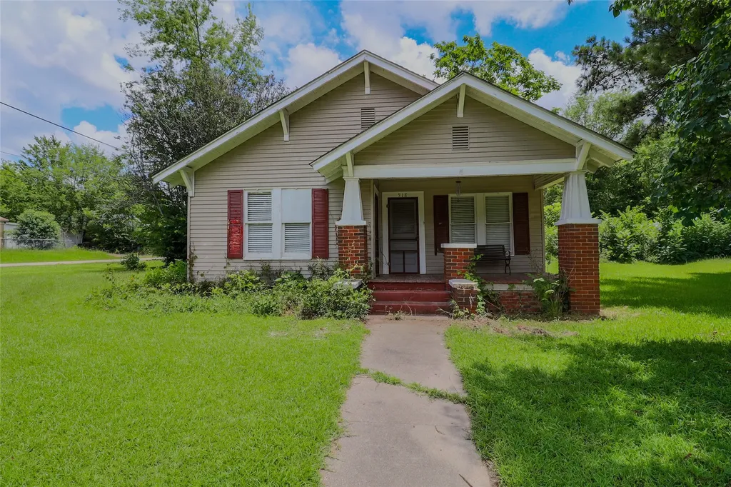 518 N Green Street Grand Saline TX 75140