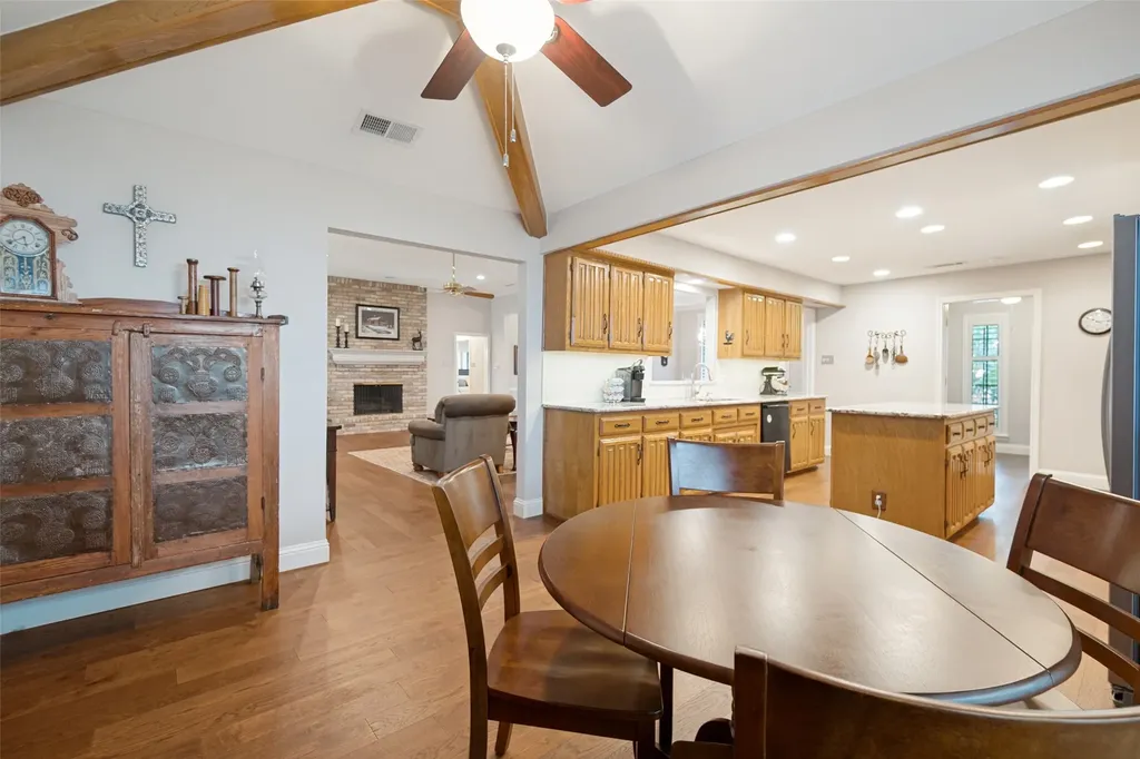 8009 Abramshire Avenue Dallas TX 75231