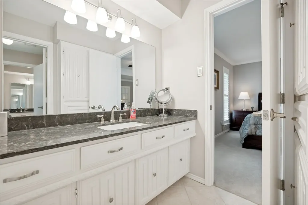 8009 Abramshire Avenue Dallas TX 75231