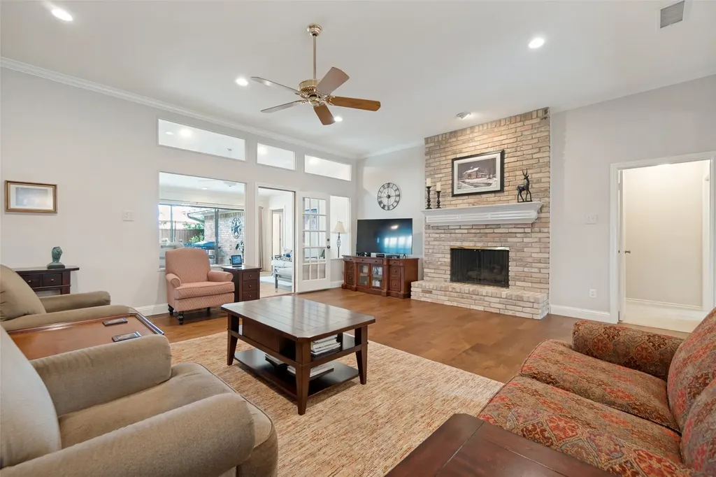 8009 Abramshire Avenue Dallas TX 75231