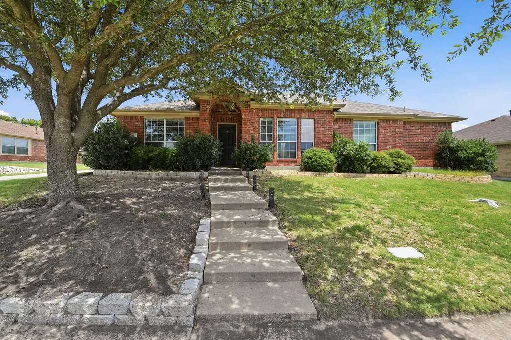 2120 New Holland Drive Rockwall TX 75032