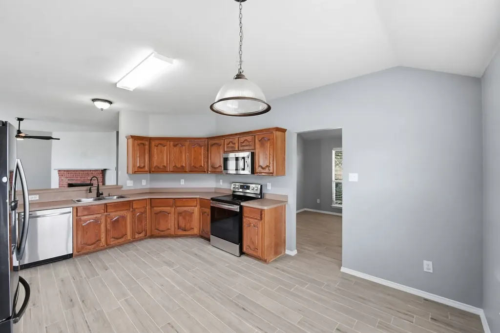 2120 New Holland Drive Rockwall TX 75032
