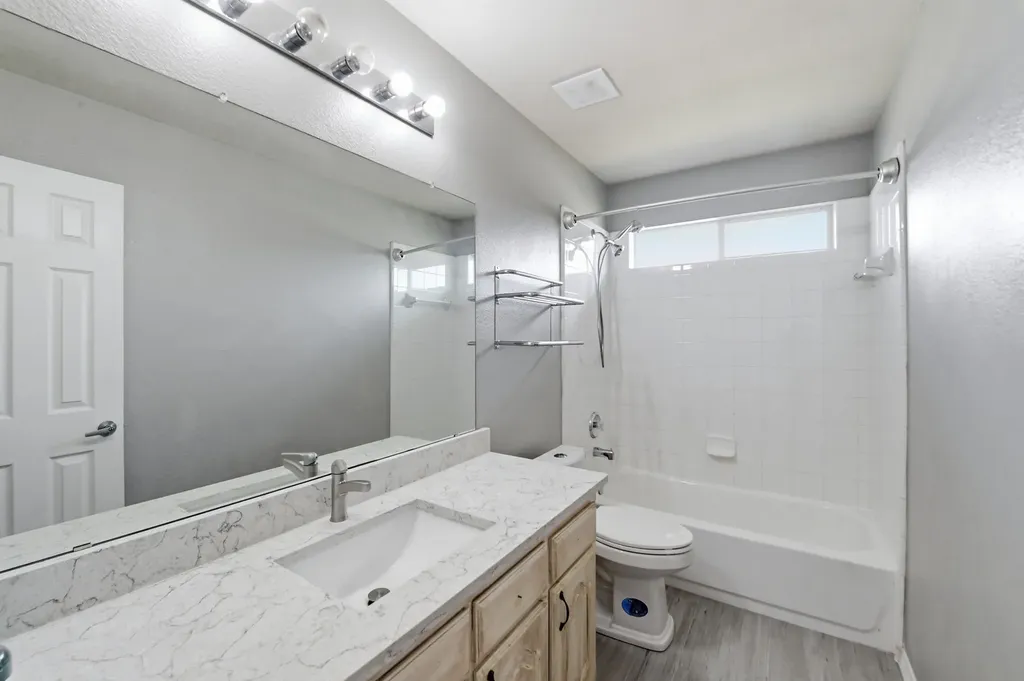 2120 New Holland Drive Rockwall TX 75032