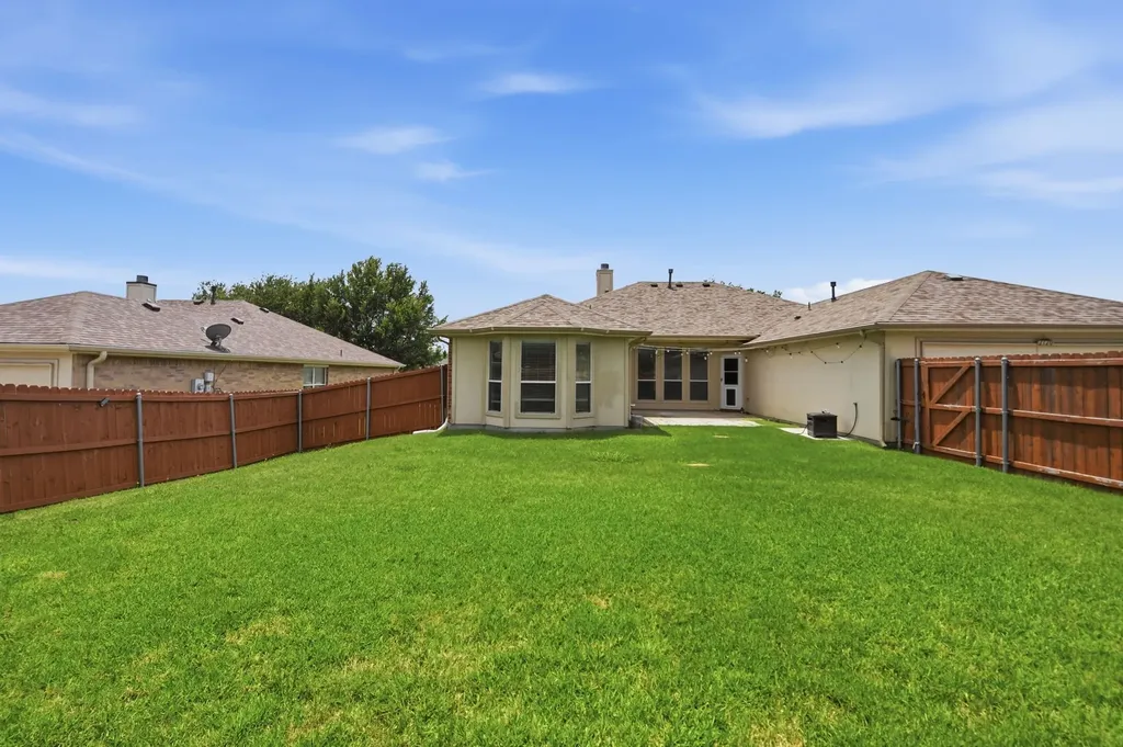 2120 New Holland Drive Rockwall TX 75032