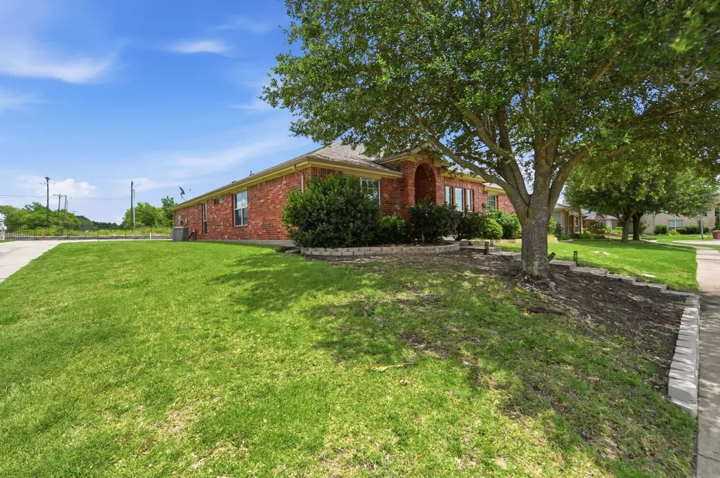 2120 New Holland Drive Rockwall TX 75032