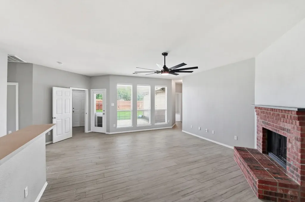2120 New Holland Drive Rockwall TX 75032
