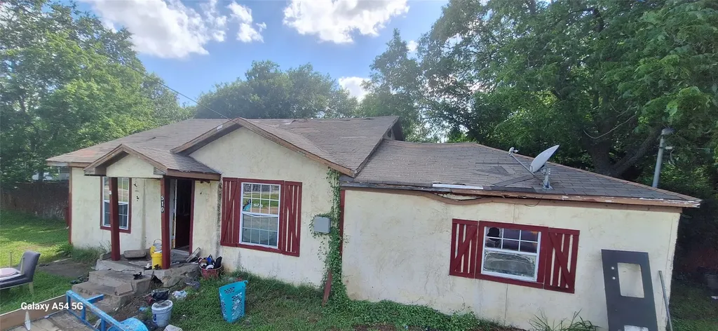 510 S Pecan Street Bells TX 75414