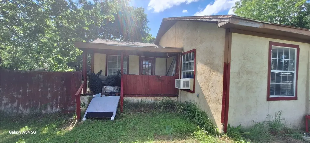 510 S Pecan Street Bells TX 75414