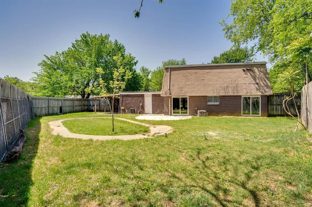 626 Arawe Circle W Irving TX 75060
