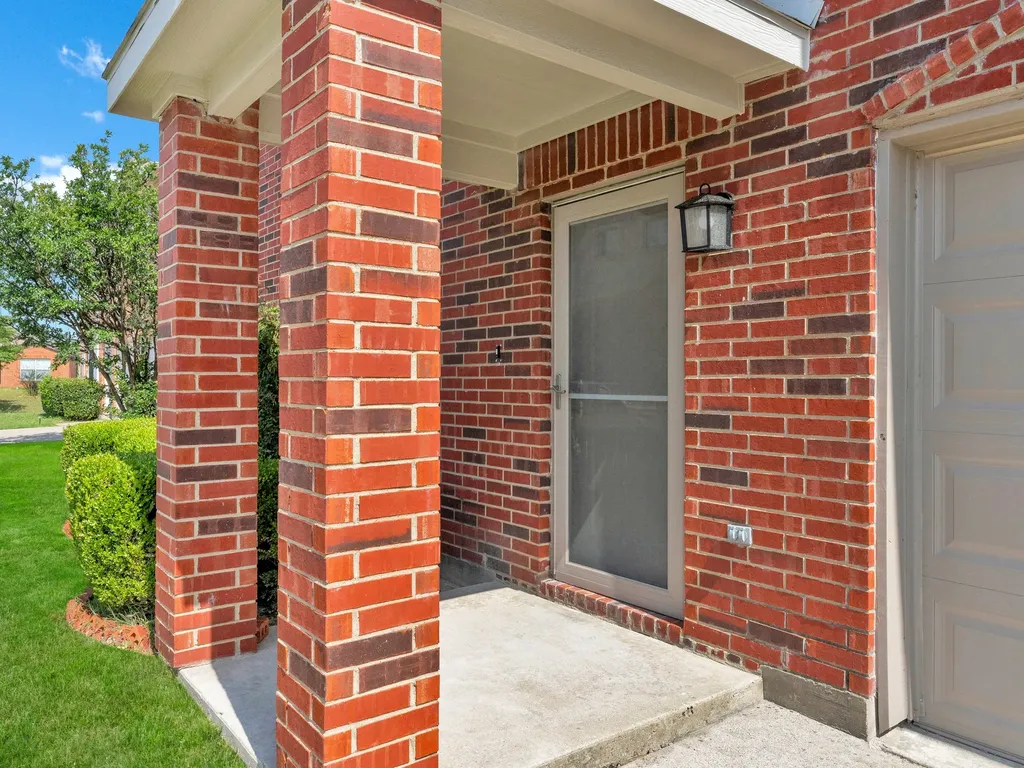 235 Yale Boulevard Glenn Heights TX 75154
