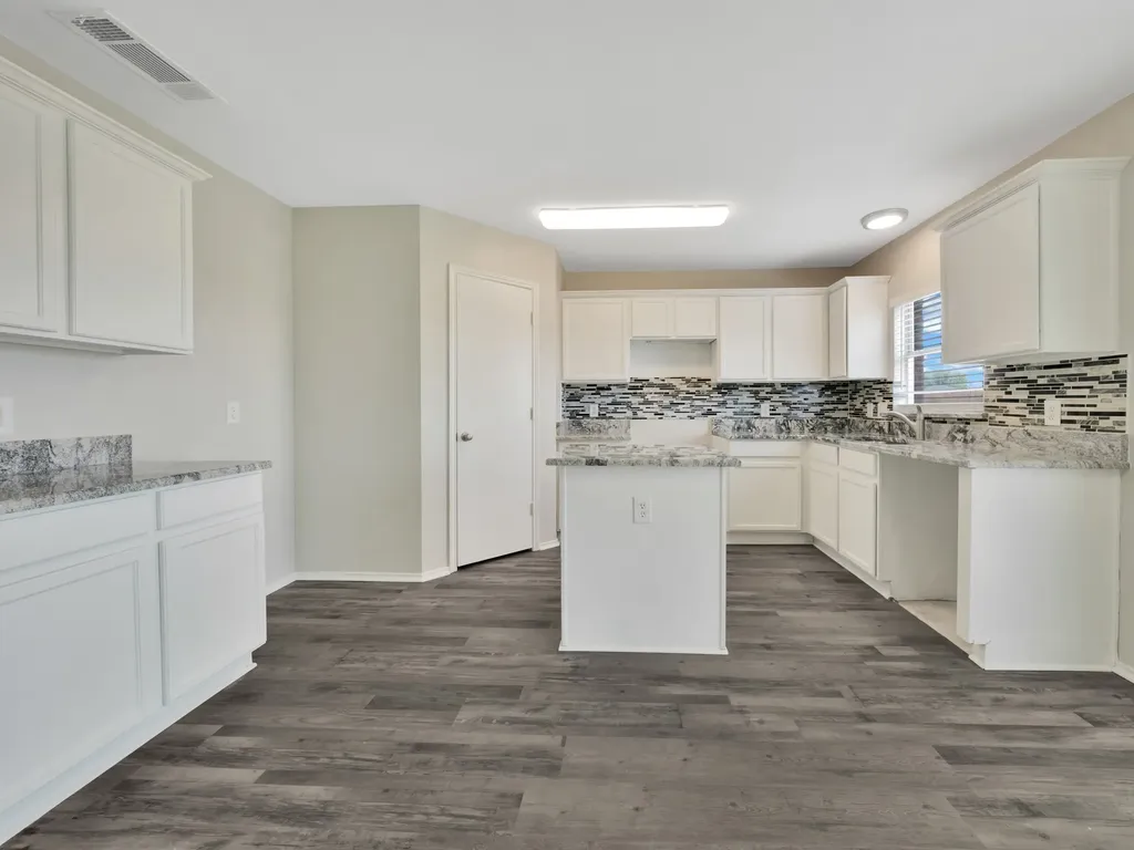 235 Yale Boulevard Glenn Heights TX 75154