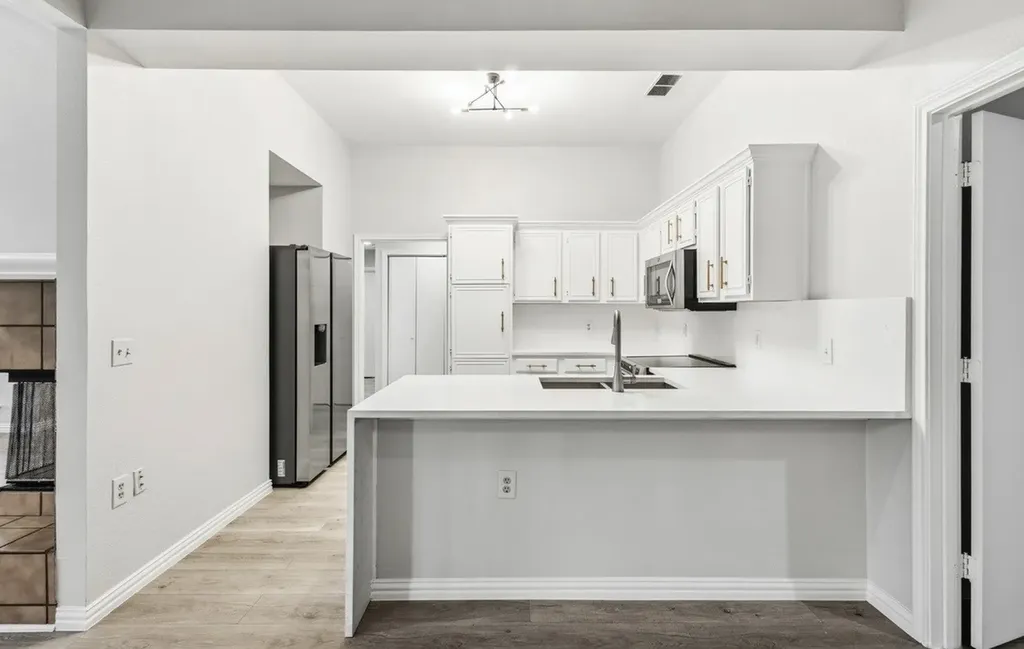 3251 Bellville Drive Dallas TX 75228