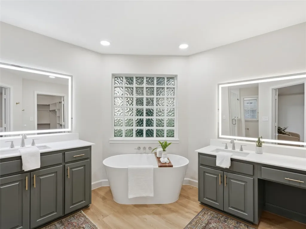 902 W Pioneer Circle Argyle TX 76226