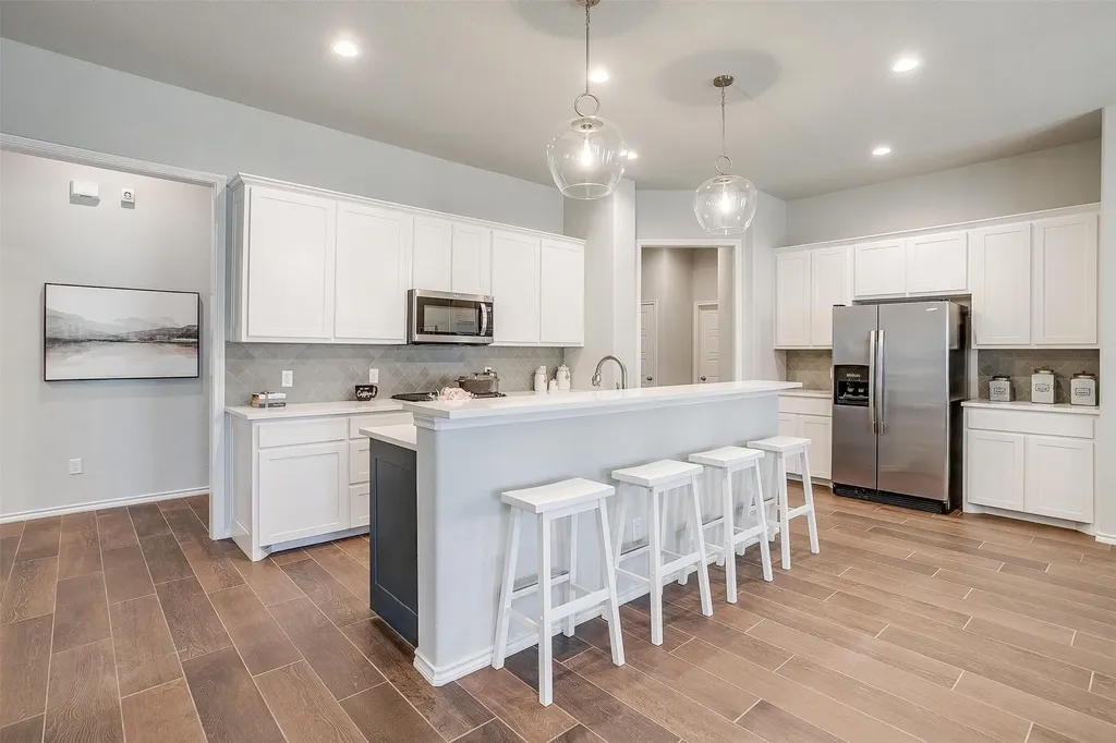 6829 Canyon Rock Benbrook TX 76126