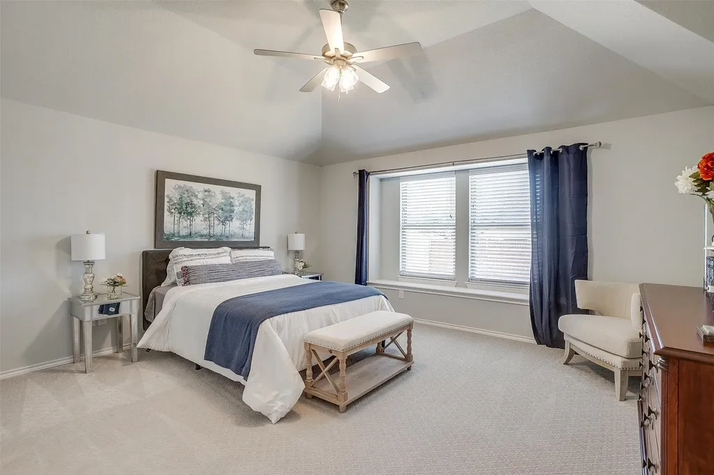 6829 Canyon Rock Benbrook TX 76126