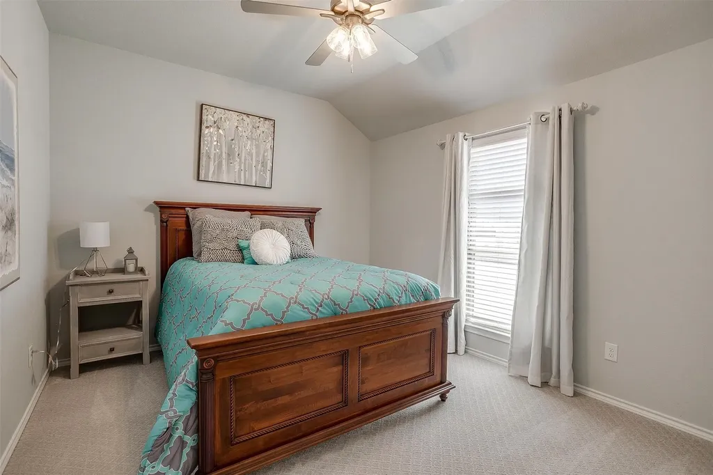 6829 Canyon Rock Benbrook TX 76126