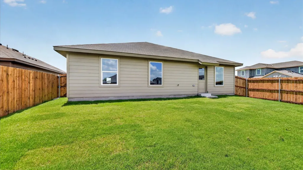 313 Wayland Street Keene TX 76059