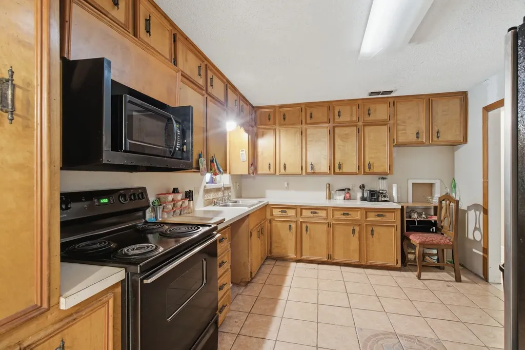 605 W 8th Street Irving TX 75060
