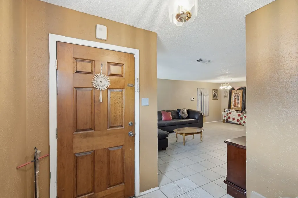 605 W 8th Street Irving TX 75060